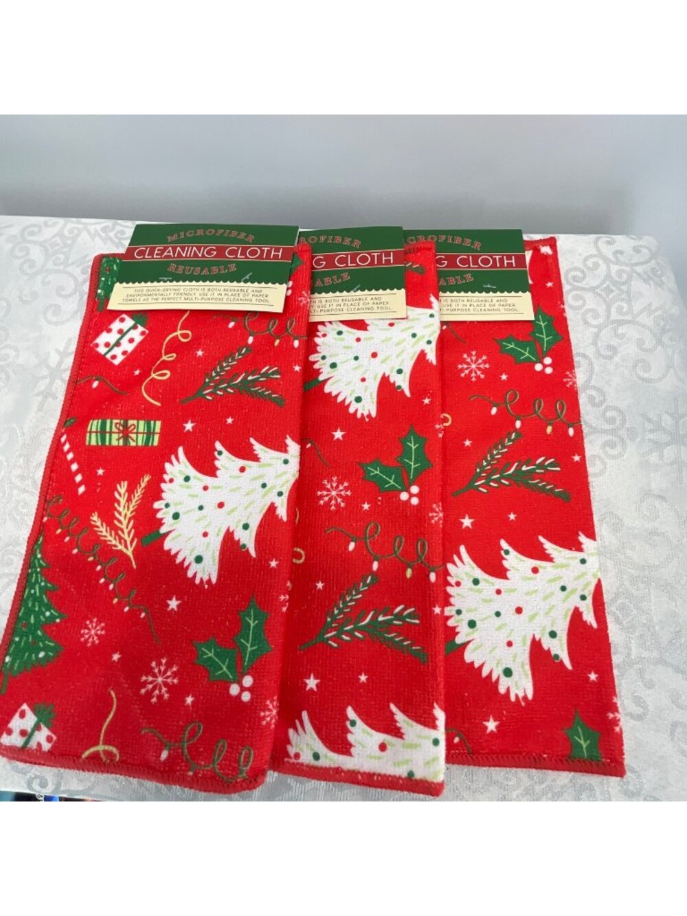 St.‎ Joseph's Indian School Set/3 Christmas Microfiber Cleaning Cloths Reusable